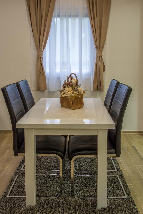 Vacation Home Danilo ชาเบลียค ภายนอก รูปภาพ