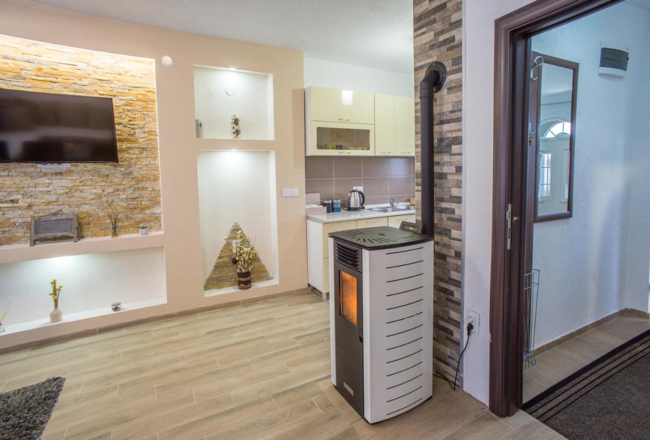 Vacation Home Danilo ชาเบลียค ภายนอก รูปภาพ